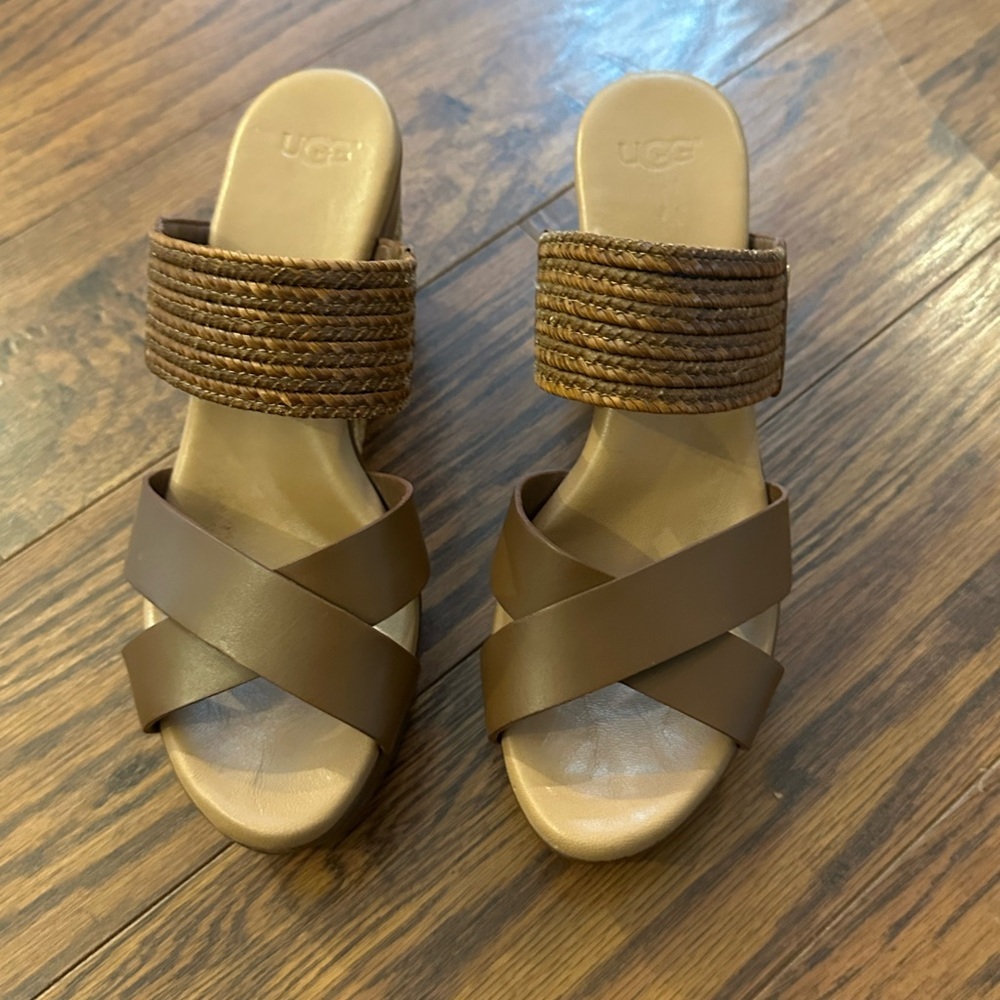 UGG Women's Tan and Brown Sandals